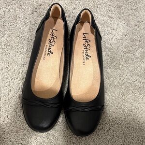 Life Stride Women's Classic Black Loafers